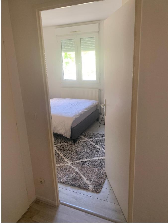 Disney Land Paris - Charmant Logement Lägenhet Bussy-Saint-Georges Exteriör bild